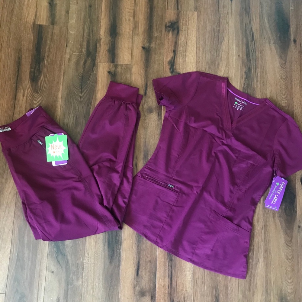 Purple label yoga scrubs in Wine
